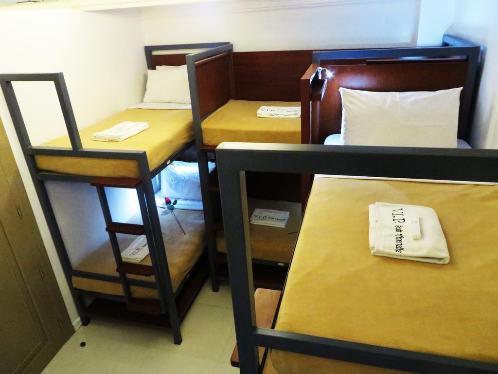 Vip Suite Hotel Makati City Exterior photo